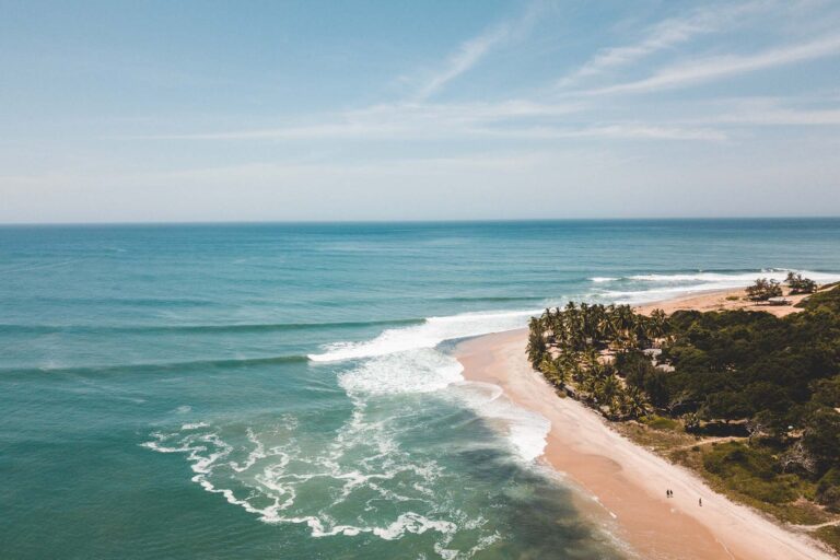 5 Surf Spots to Explore Arugam Bay - Sri Lanka