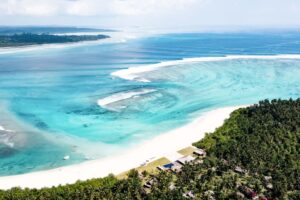 Surf Vacation Mentawai - Riding the Waves in Paradise