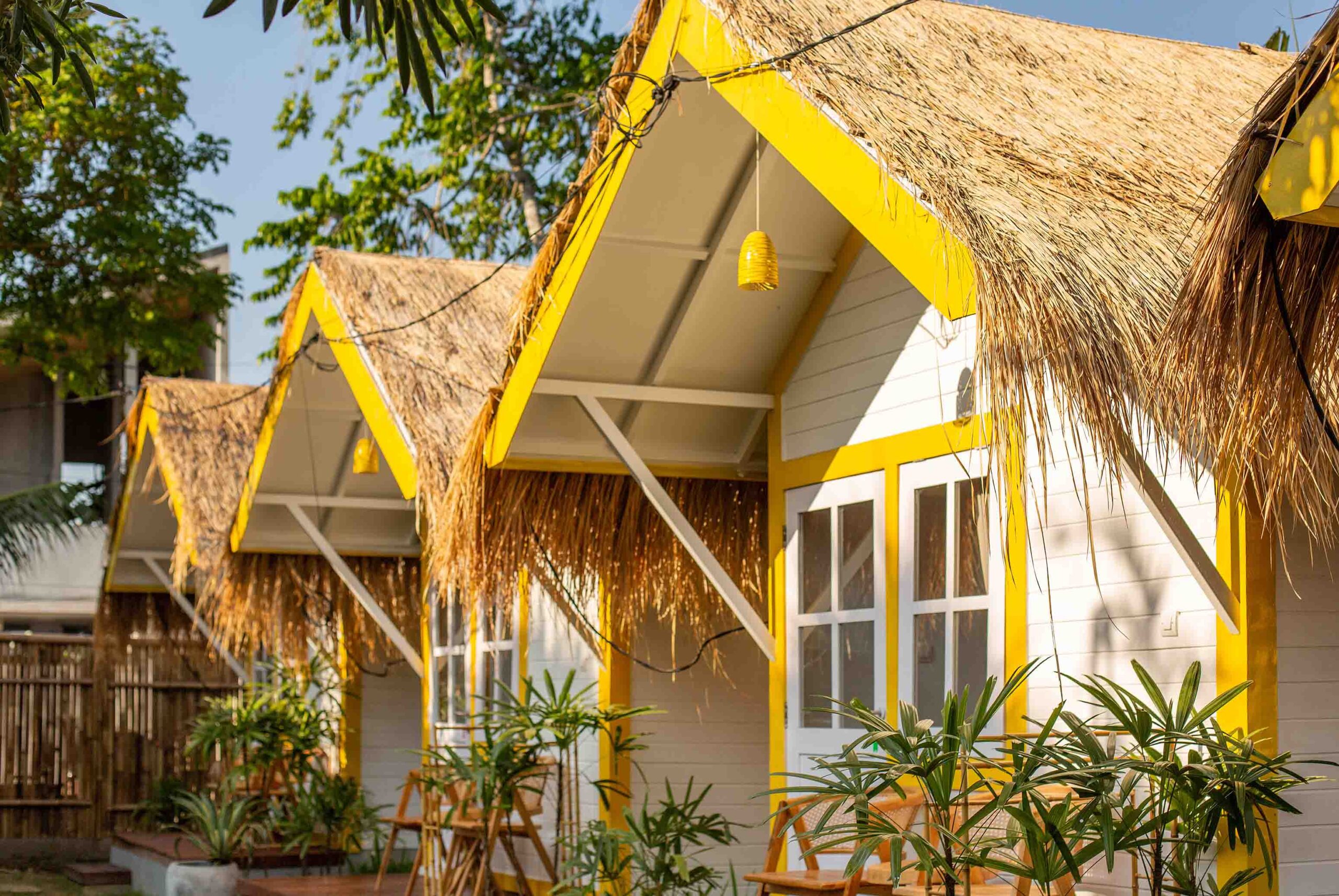 Wooden Cabins - Solid Surf & Yoga House