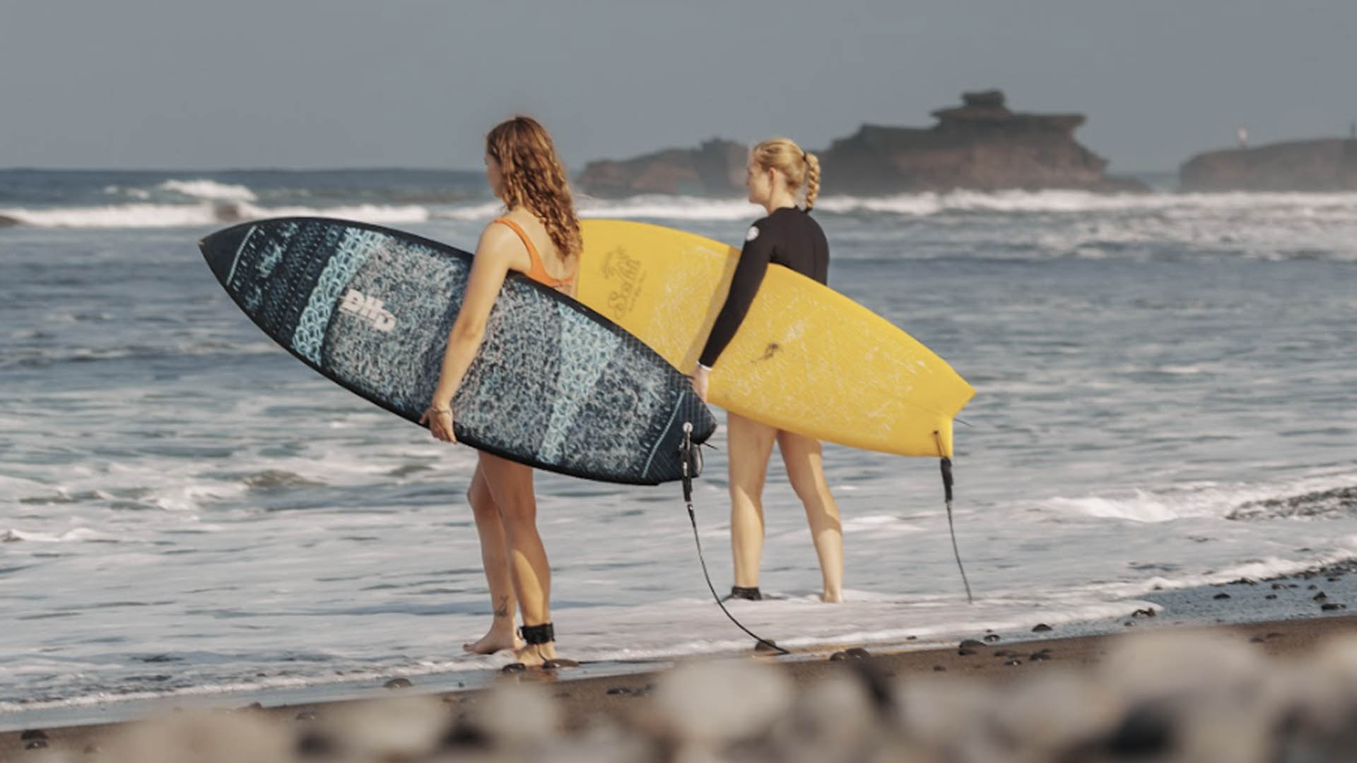 Essential Surfing Gear - A Comprehensive Guide for Beginners