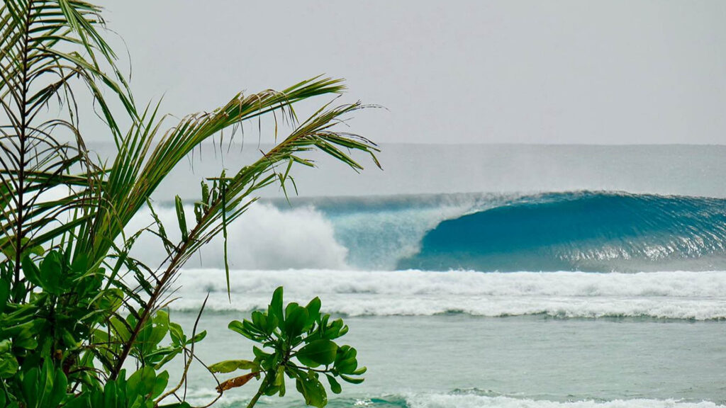 3. Lance's Left - The 10 Best Surf Spots in Mentawai