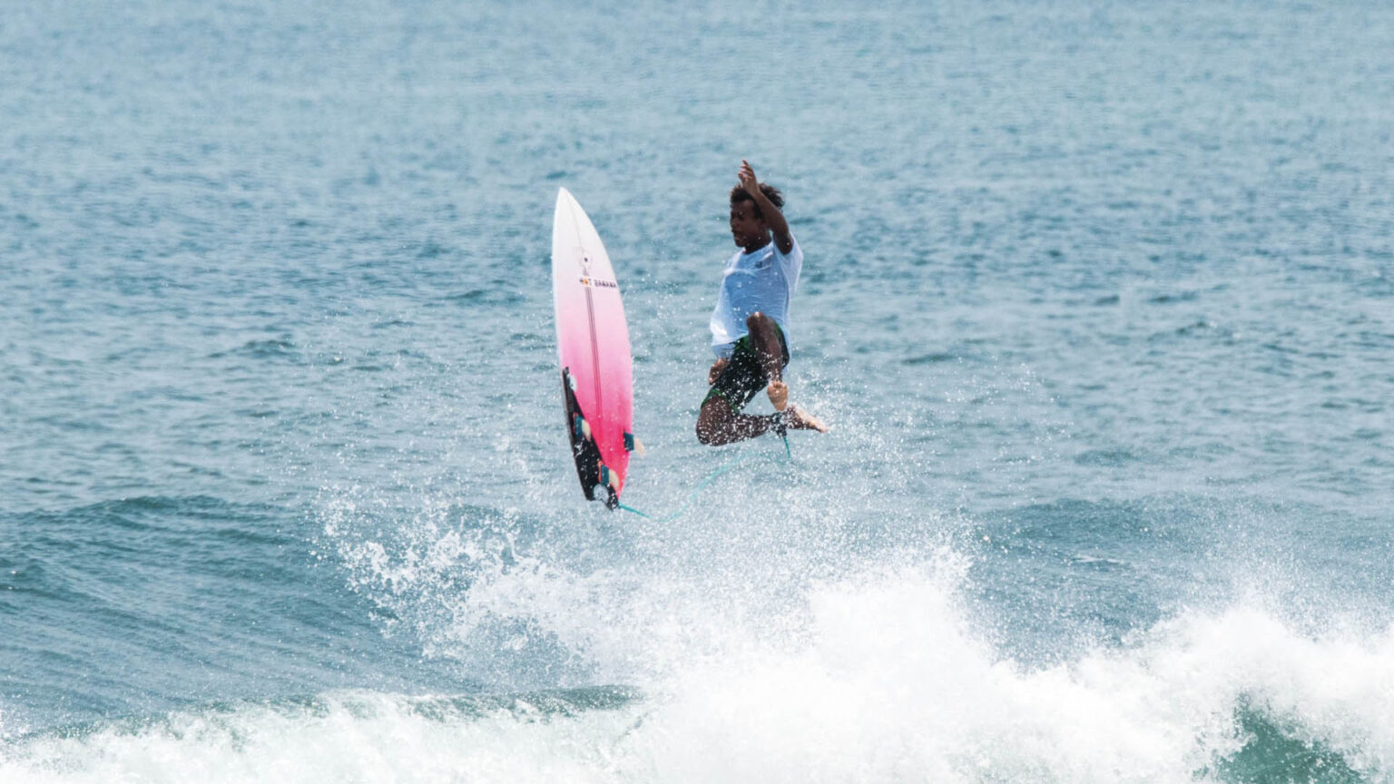 Learning to Surf? Avoid These 12 Common Beginner Surf Mistakes